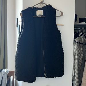 Wilfred (Aritzia) Faux fur vest